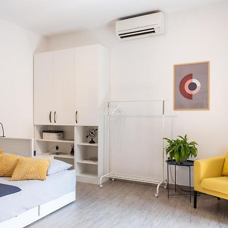 Studio Apartment Les - 4 Min Walk From Amphiteatre Πούλα Εξωτερικό φωτογραφία