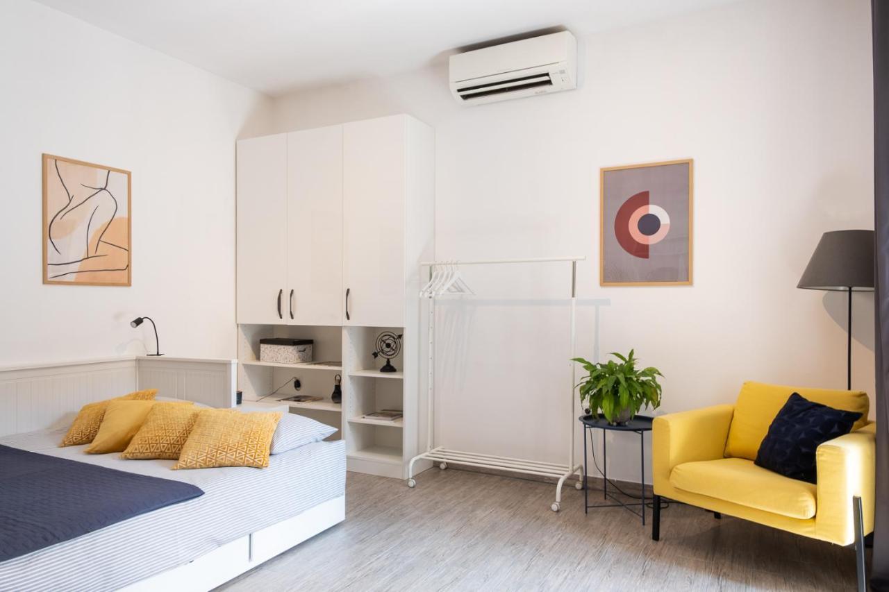 Studio Apartment Les - 4 Min Walk From Amphiteatre Πούλα Εξωτερικό φωτογραφία