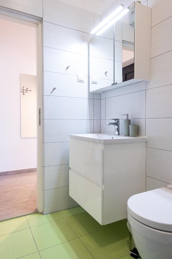 Studio Apartment Les - 4 Min Walk From Amphiteatre Πούλα Εξωτερικό φωτογραφία